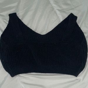 Black knit cropped tank
